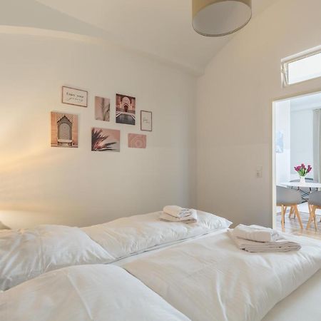 Appartamento Xxxl Bed/ Free Parking/ Central Vienna Esterno foto