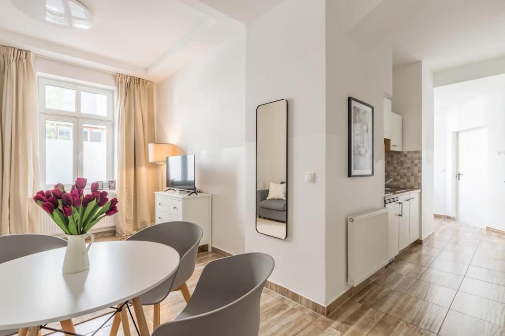 Xxxl Bed/ Free Parking/ Central Vienna Esterno foto